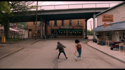 I_Am_Not_Okay_With_This_S01E01_mkv0232.jpg