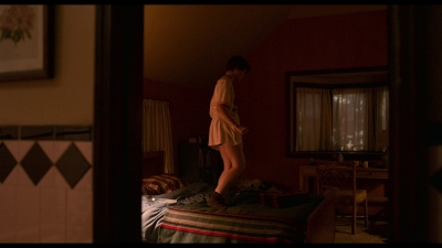 I_Am_Not_Okay_With_This_S01E01_mkv0891.jpg