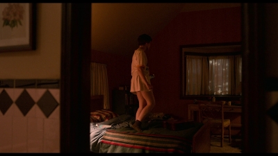 I_Am_Not_Okay_With_This_S01E01_mkv0892.jpg