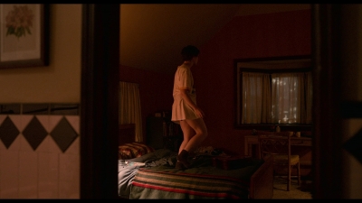 I_Am_Not_Okay_With_This_S01E01_mkv0893.jpg