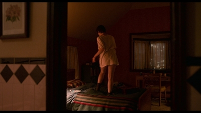I_Am_Not_Okay_With_This_S01E01_mkv0895.jpg