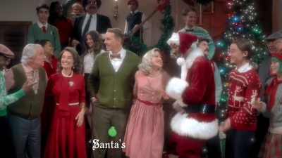2017-11-29_-_Sia_-_Santas_Coming_for_Us_mp40407.jpg