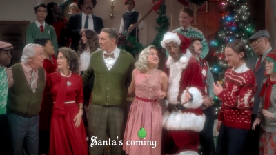 2017-11-29_-_Sia_-_Santas_Coming_for_Us_mp40408.jpg