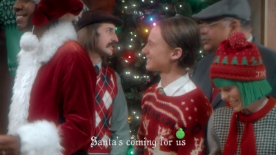 2017-11-29_-_Sia_-_Santas_Coming_for_Us_mp40411.jpg