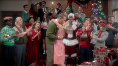 2017-11-29_-_Sia_-_Santas_Coming_for_Us_mp40547.jpg