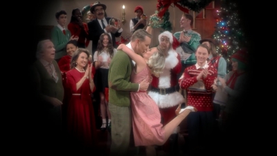 2017-11-29_-_Sia_-_Santas_Coming_for_Us_mp40550.jpg