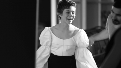 2018-04-10_-_Schon_presents_behind_the_scenes_with_Sophia_Lillis_mp41917.jpg