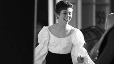 2018-04-10_-_Schon_presents_behind_the_scenes_with_Sophia_Lillis_mp41918.jpg