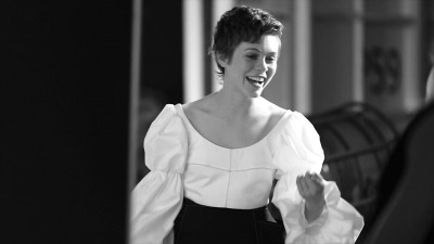 2018-04-10_-_Schon_presents_behind_the_scenes_with_Sophia_Lillis_mp41919.jpg