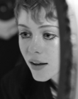 2018-04-10_-_Schon_presents_behind_the_scenes_with_Sophia_Lillis_mp41820.jpg