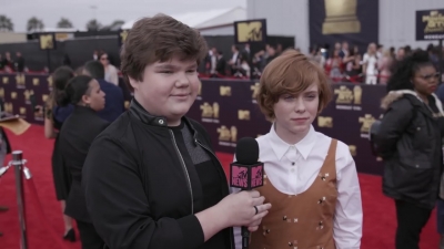 2018-06-16_-_2018_MTV_Movie_and_TV_Awards_02_mp47670.jpg