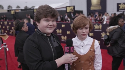2018-06-16_-_2018_MTV_Movie_and_TV_Awards_02_mp47671.jpg