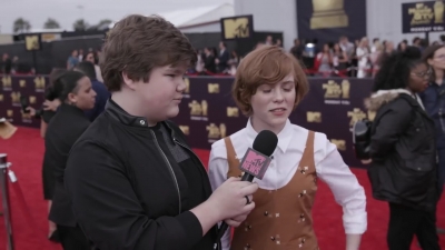 2018-06-16_-_2018_MTV_Movie_and_TV_Awards_02_mp47681.jpg