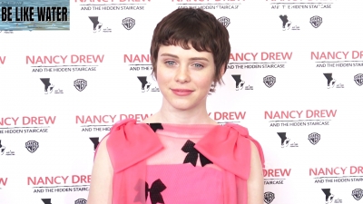 2019-03-10_-_World_Premiere_Of_Nancy_Drew_And_The_Hidden_Staircase_04_mp40528.jpg
