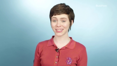 2019-03-26_-_Buzzfeed_-_Sophia_Lillis_First_Talks_About_Her_First_Times_mp41003.jpg