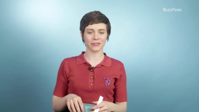 2019-03-26_-_Buzzfeed_-_Sophia_Lillis_First_Talks_About_Her_First_Times_mp41006.jpg