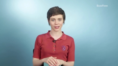 2019-03-26_-_Buzzfeed_-_Sophia_Lillis_First_Talks_About_Her_First_Times_mp41009.jpg