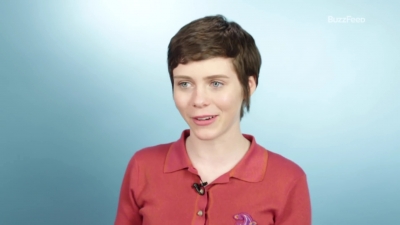 2019-03-26_-_Buzzfeed_-_Sophia_Lillis_First_Talks_About_Her_First_Times_mp41020.jpg