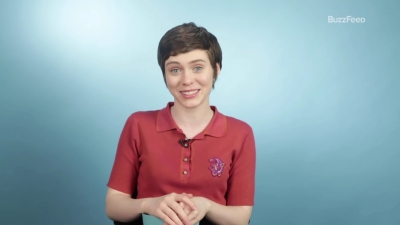 2019-03-26_-_Buzzfeed_-_Sophia_Lillis_First_Talks_About_Her_First_Times_mp41025.jpg