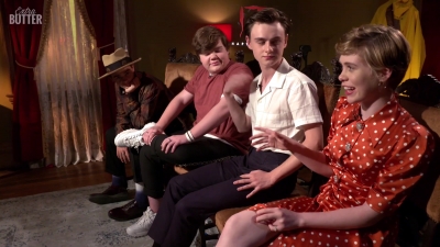 2019-08-28_-_Extra_Butter_It_Chapter_Two_Cast_Interview_mp41237.jpg