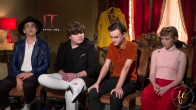2019-09-04_-__Family_Entourage_It_Chapter_Two_Cast_Interview_mp43352.jpg