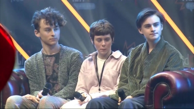 2019-10-25_-_MCM_Comic_Con_-_It_Cast_Panel_01_mp46851.jpg