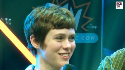 2019-10-25_-_MCM_Comic_Con_-_Red_Carpet_News_TV_Interview_mp45291.jpg