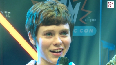 2019-10-25_-_MCM_Comic_Con_-_Red_Carpet_News_TV_Interview_mp45348.jpg