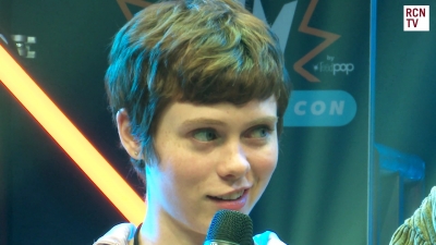 2019-10-25_-_MCM_Comic_Con_-_Red_Carpet_News_TV_Interview_mp45359.jpg