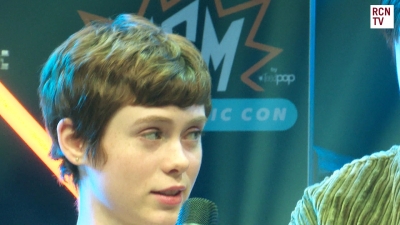 2019-10-25_-_MCM_Comic_Con_-_Red_Carpet_News_TV_Interview_mp45439.jpg