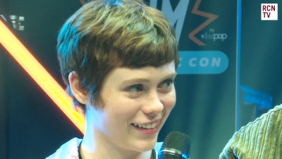 2019-10-25_-_MCM_Comic_Con_-_Red_Carpet_News_TV_Interview_mp45525.jpg