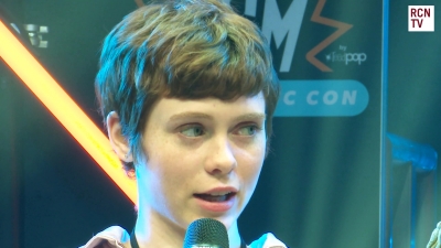 2019-10-25_-_MCM_Comic_Con_-_Red_Carpet_News_TV_Interview_mp45588.jpg