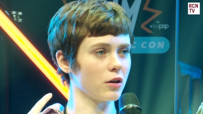 2019-10-25_-_MCM_Comic_Con_-_Red_Carpet_News_TV_Interview_mp45604.jpg