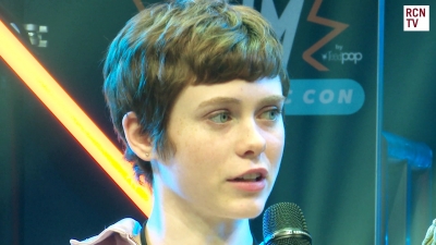2019-10-25_-_MCM_Comic_Con_-_Red_Carpet_News_TV_Interview_mp45608.jpg