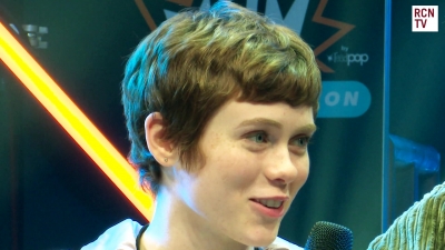 2019-10-25_-_MCM_Comic_Con_-_Red_Carpet_News_TV_Interview_mp45671.jpg