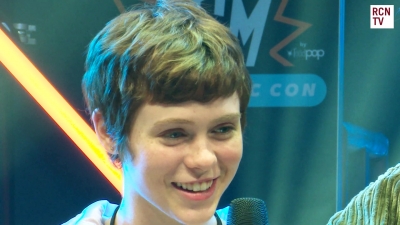 2019-10-25_-_MCM_Comic_Con_-_Red_Carpet_News_TV_Interview_mp45680.jpg