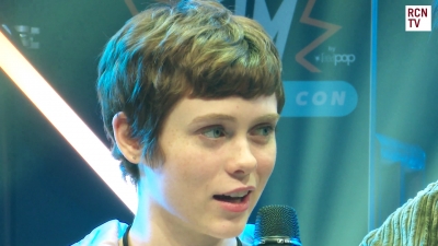 2019-10-25_-_MCM_Comic_Con_-_Red_Carpet_News_TV_Interview_mp45683.jpg