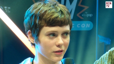 2019-10-25_-_MCM_Comic_Con_-_Red_Carpet_News_TV_Interview_mp45686.jpg