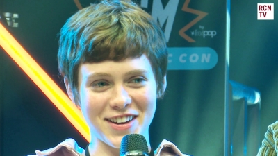 2019-10-25_-_MCM_Comic_Con_-_Red_Carpet_News_TV_Interview_mp45709.jpg