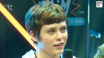 2019-10-25_-_MCM_Comic_Con_-_Red_Carpet_News_TV_Interview_mp45724.jpg