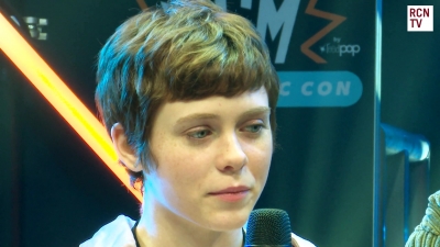 2019-10-25_-_MCM_Comic_Con_-_Red_Carpet_News_TV_Interview_mp45730.jpg