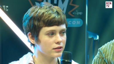 2019-10-25_-_MCM_Comic_Con_-_Red_Carpet_News_TV_Interview_mp45736.jpg