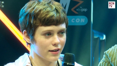2019-10-25_-_MCM_Comic_Con_-_Red_Carpet_News_TV_Interview_mp45749.jpg