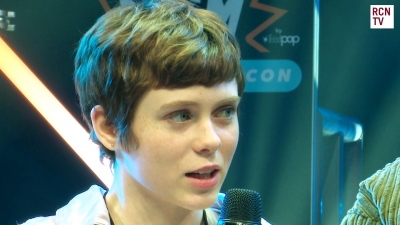 2019-10-25_-_MCM_Comic_Con_-_Red_Carpet_News_TV_Interview_mp45754.jpg