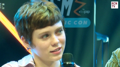 2019-10-25_-_MCM_Comic_Con_-_Red_Carpet_News_TV_Interview_mp45771.jpg