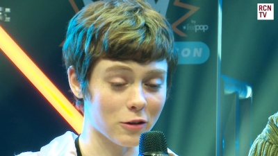 2019-10-25_-_MCM_Comic_Con_-_Red_Carpet_News_TV_Interview_mp45781.jpg