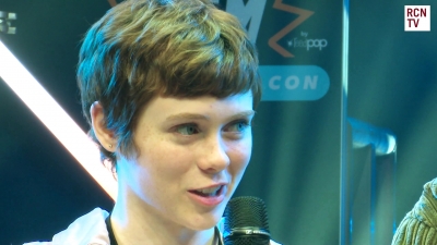 2019-10-25_-_MCM_Comic_Con_-_Red_Carpet_News_TV_Interview_mp45785.jpg