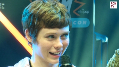 2019-10-25_-_MCM_Comic_Con_-_Red_Carpet_News_TV_Interview_mp45787.jpg