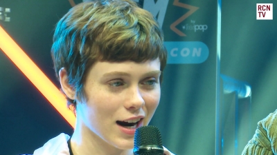 2019-10-25_-_MCM_Comic_Con_-_Red_Carpet_News_TV_Interview_mp45789.jpg