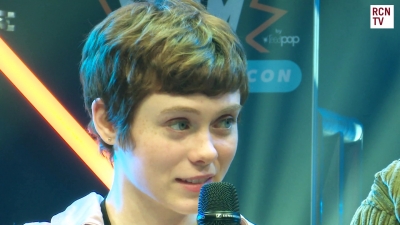 2019-10-25_-_MCM_Comic_Con_-_Red_Carpet_News_TV_Interview_mp45791.jpg